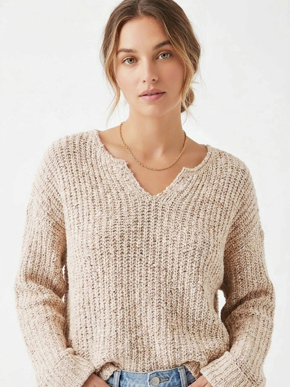 Magnolia Boutique V-Neck Knit Sweater in Beige Size Medium